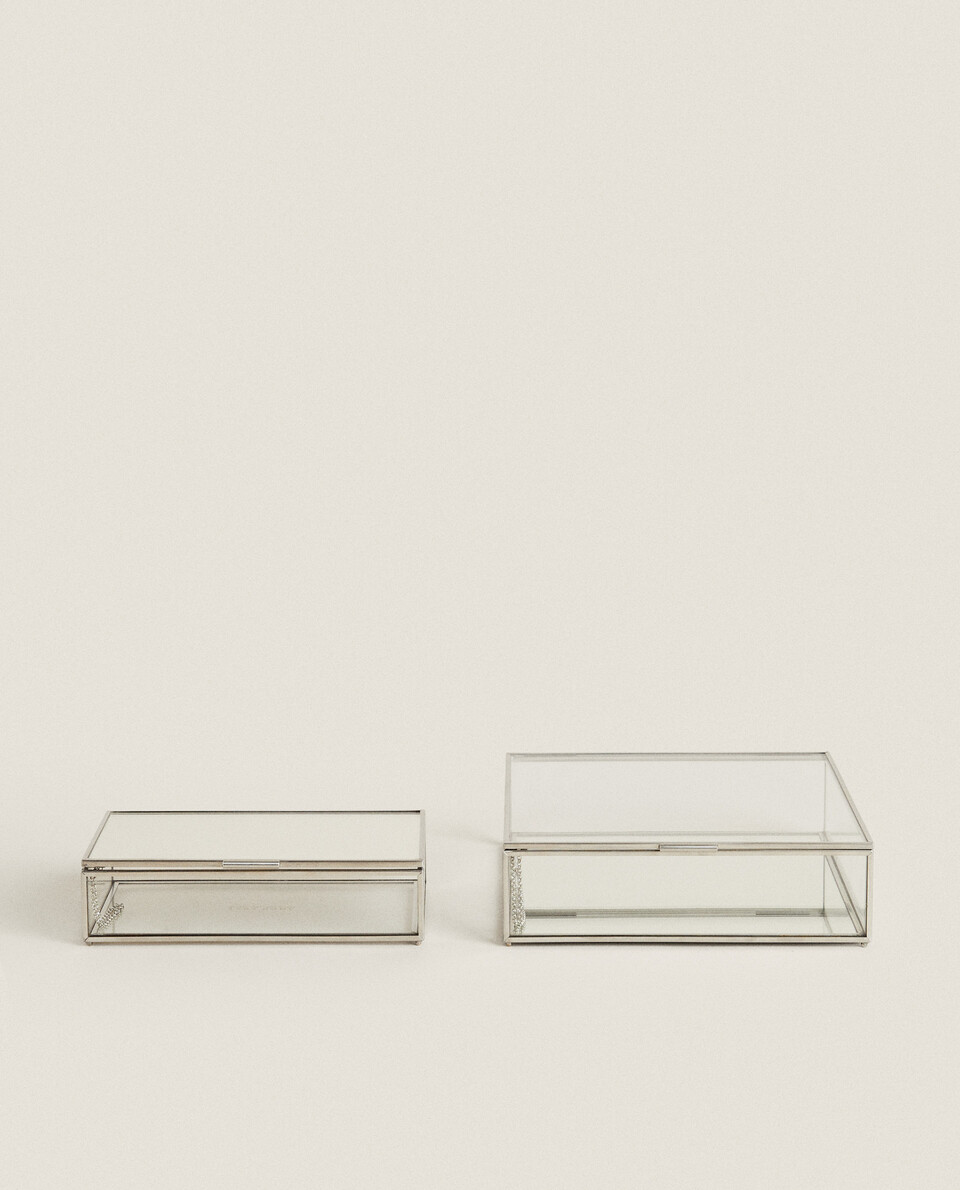 METAL AND MIRRORED BOX