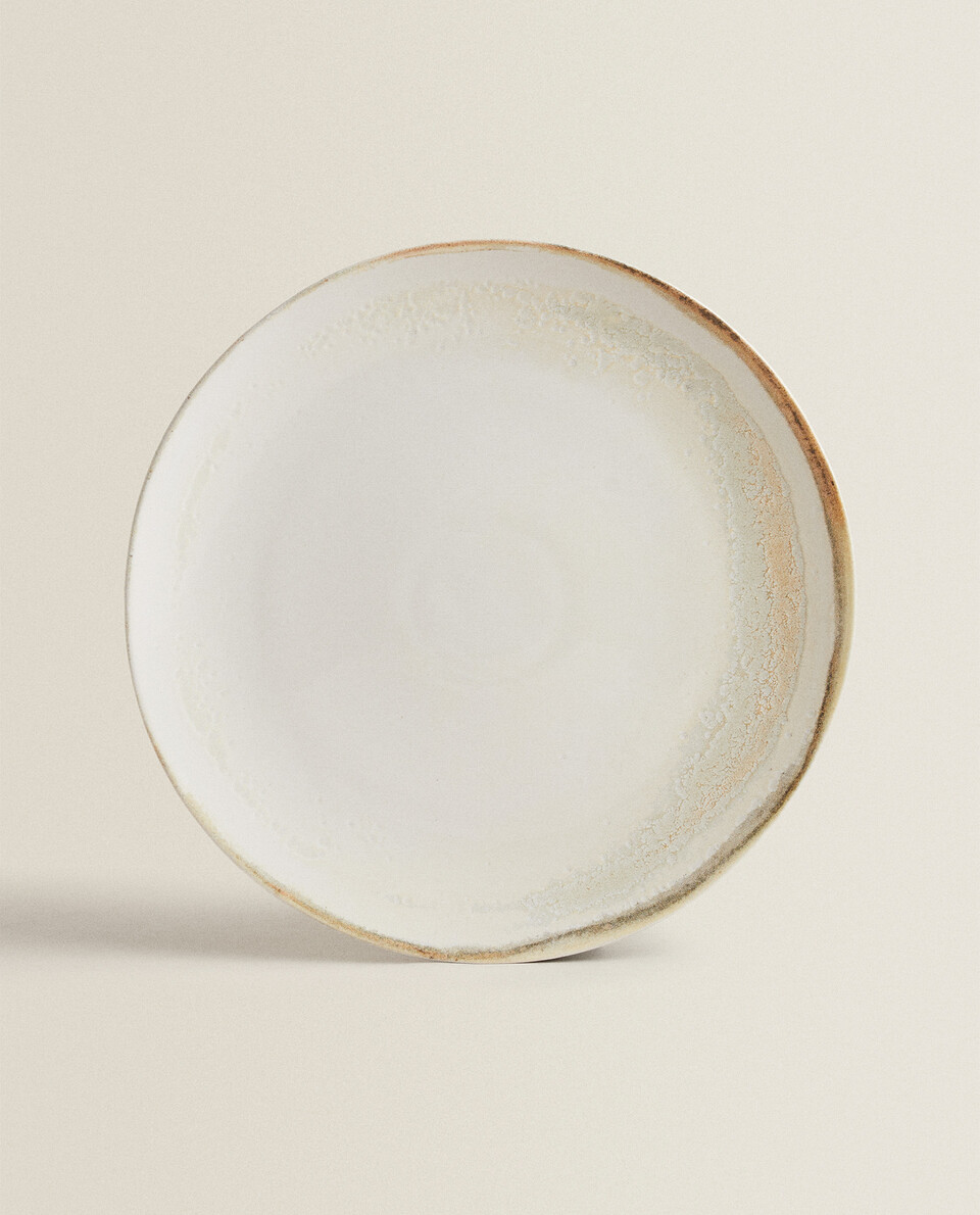 ROUND STONEWARE SERVING DISH