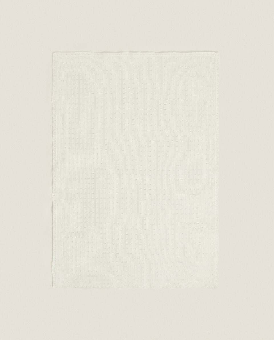 CASHMERE BLANKET WITH OPENWORK DETAIL