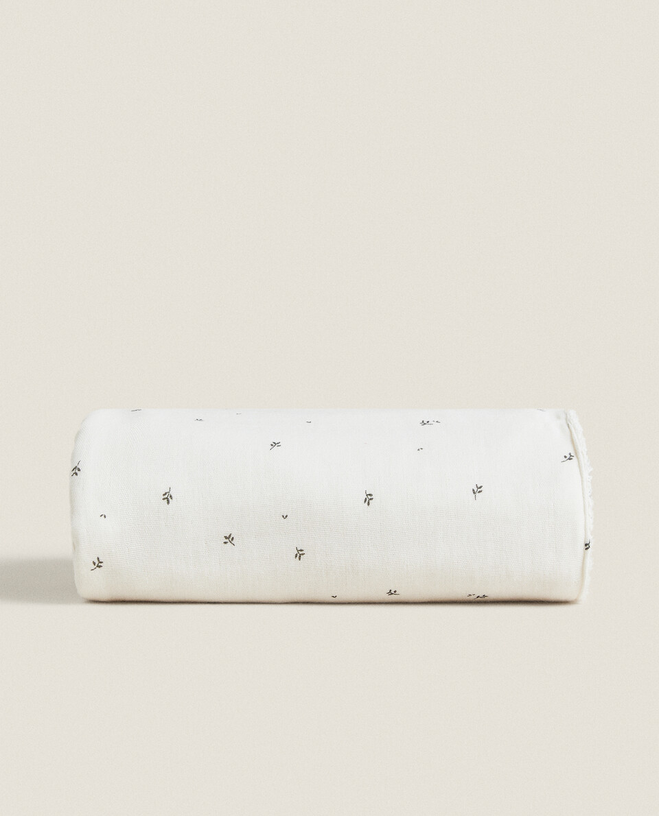 MUSLIN TOWEL WITH BRANCHES