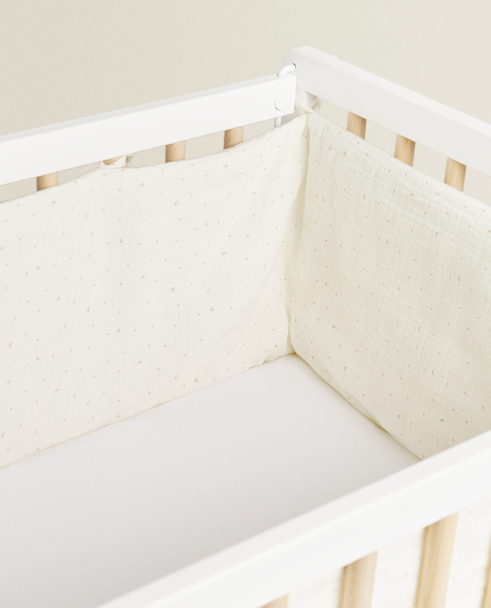 MUSLIN COT BUMPER COVER WITH MOONS AND STARS