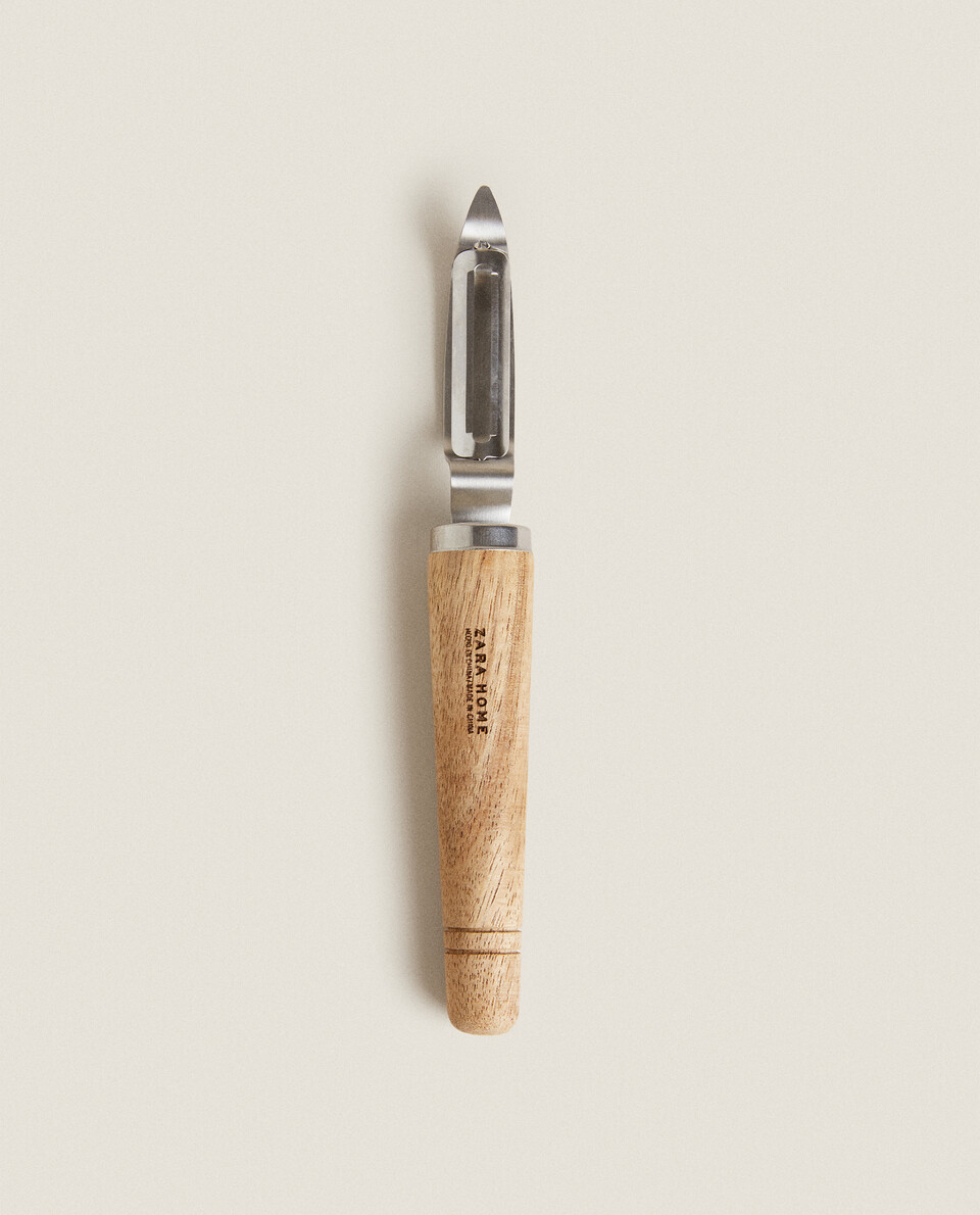 STEEL AND ACACIA WOOD VEGETABLE PEELER