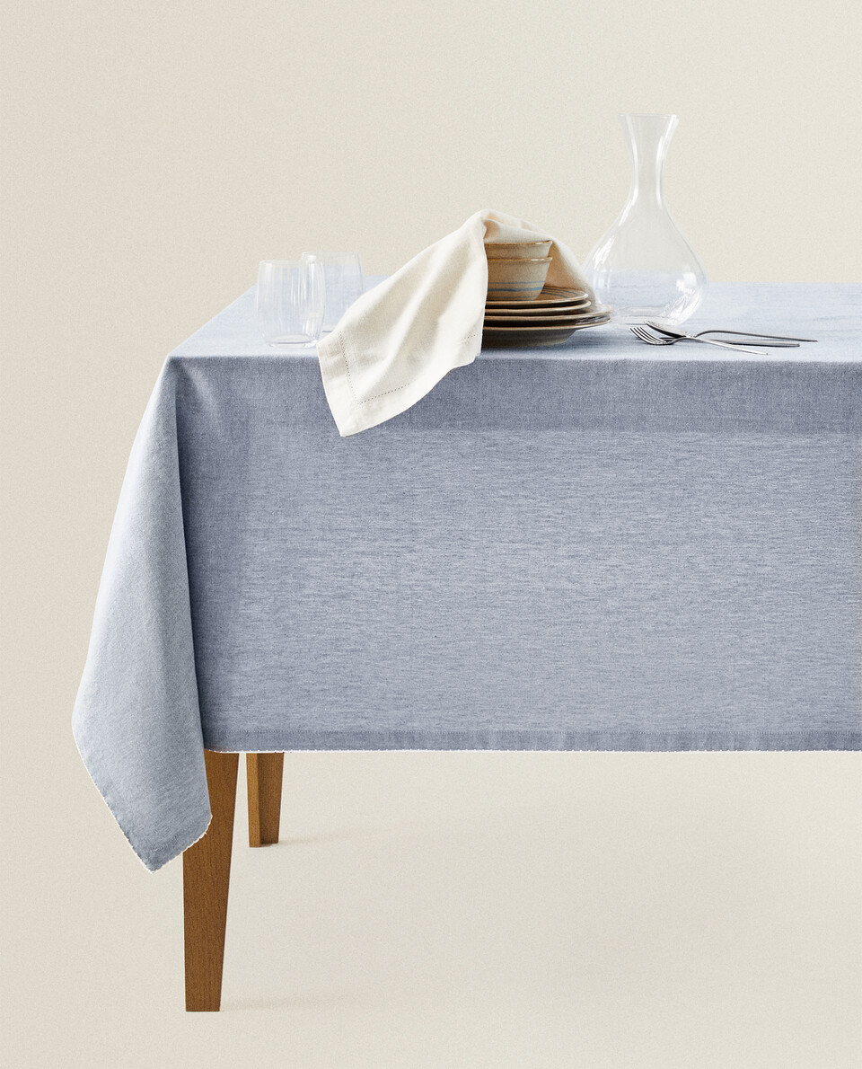 SCALLOPED TABLECLOTH