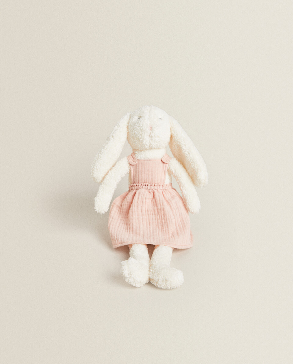 兔形毛绒玩具