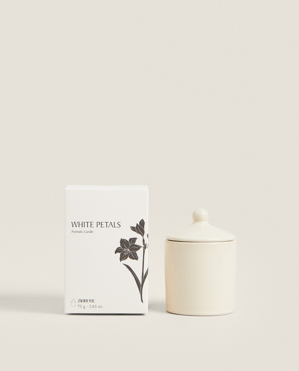 (75 G) WHITE PETALS SCENTED CANDLE