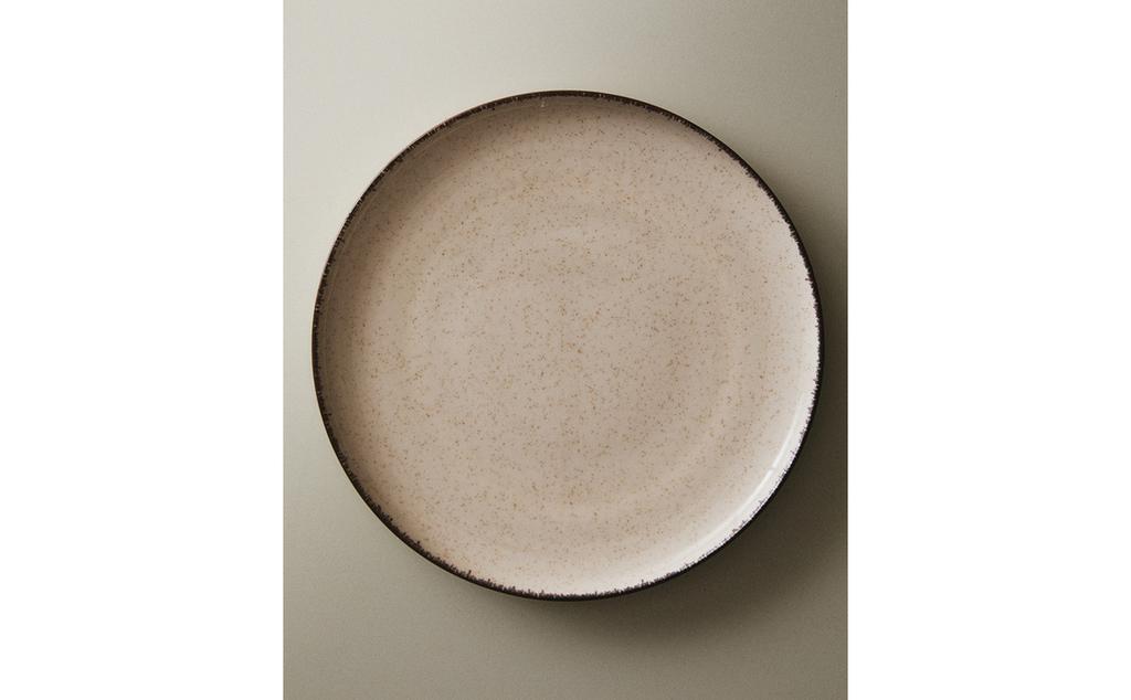 复古边缘瓷制浅盘