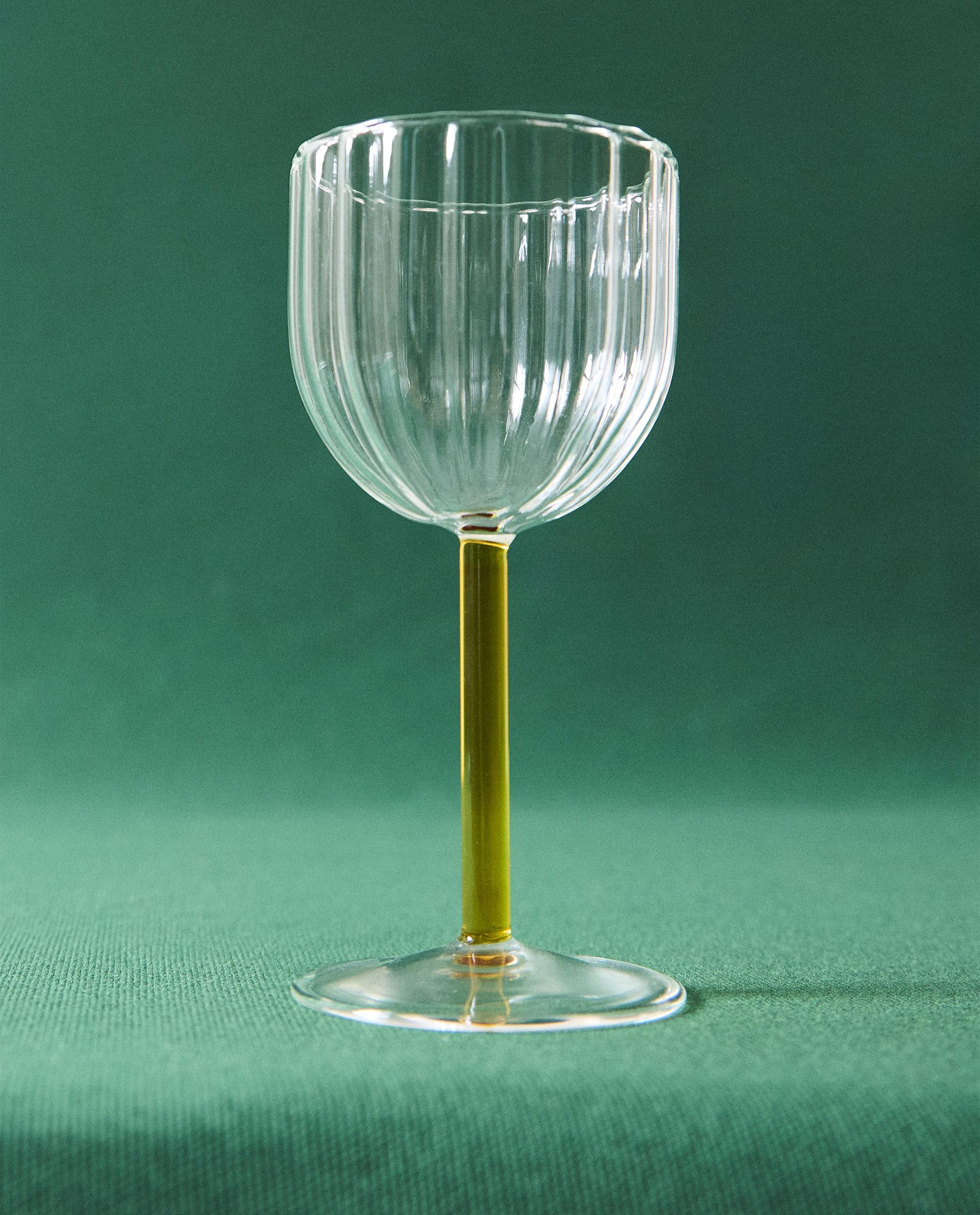 BOROSILICATE GLASS WITH COLOURED STEM