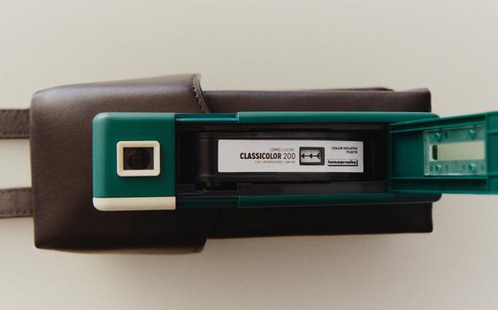 LOMOGRAPHY CAMERA AND LEATHER CASE