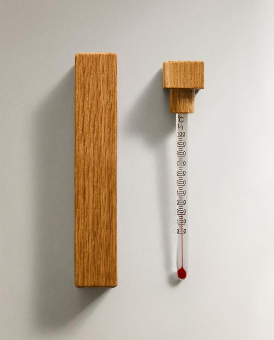 WOODEN THERMOMETER
