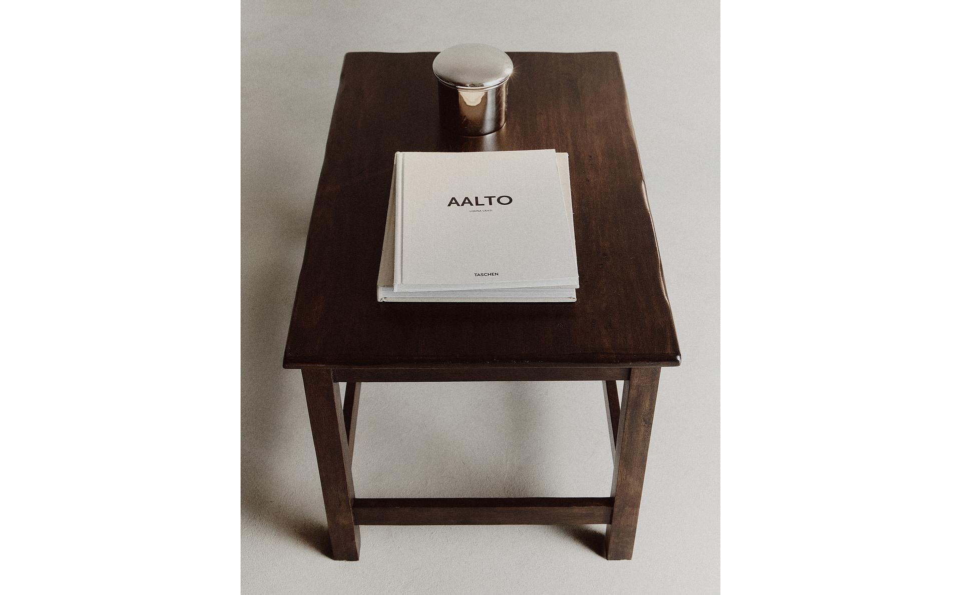 WOODEN SIDE TABLE WOODEN SIDE TABLE