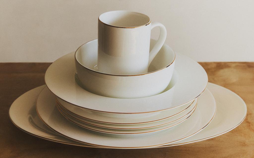 BONE CHINA DINNER SET WITH RIM