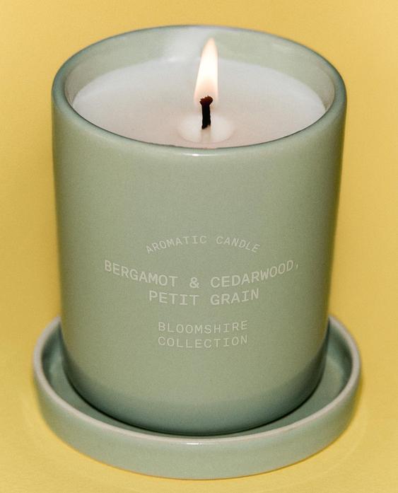 (170 G) BERGAMOT & CEDARWOOD SCENTED CANDLE