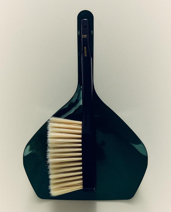 DUSTPAN & BRUSH SET