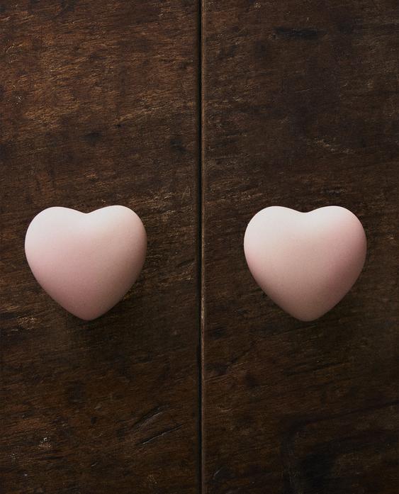 PACK OF KIDS' HEART DOOR KNOBS (PACK OF 2)
