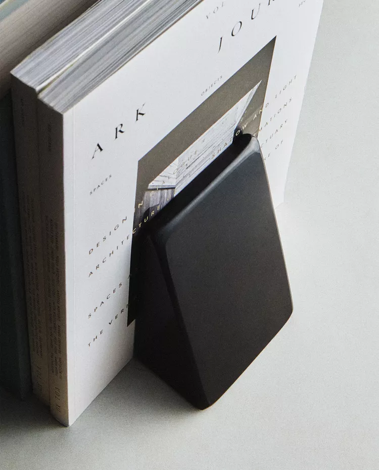 TRIANGULAR MARBLE BOOKEND