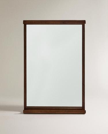 WALL MIRROR WITH CURVED FRAME