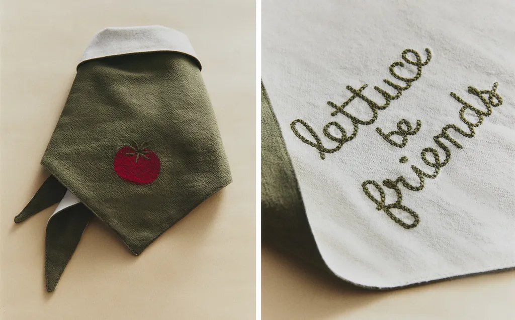 REVERSIBLE TOMATO PET BANDANA
