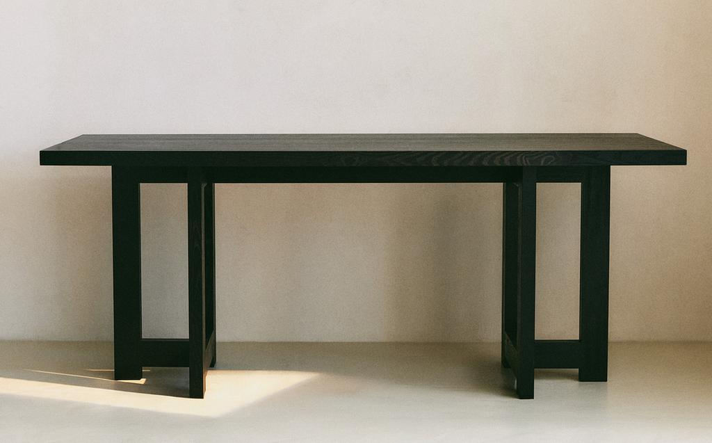 DESK 01