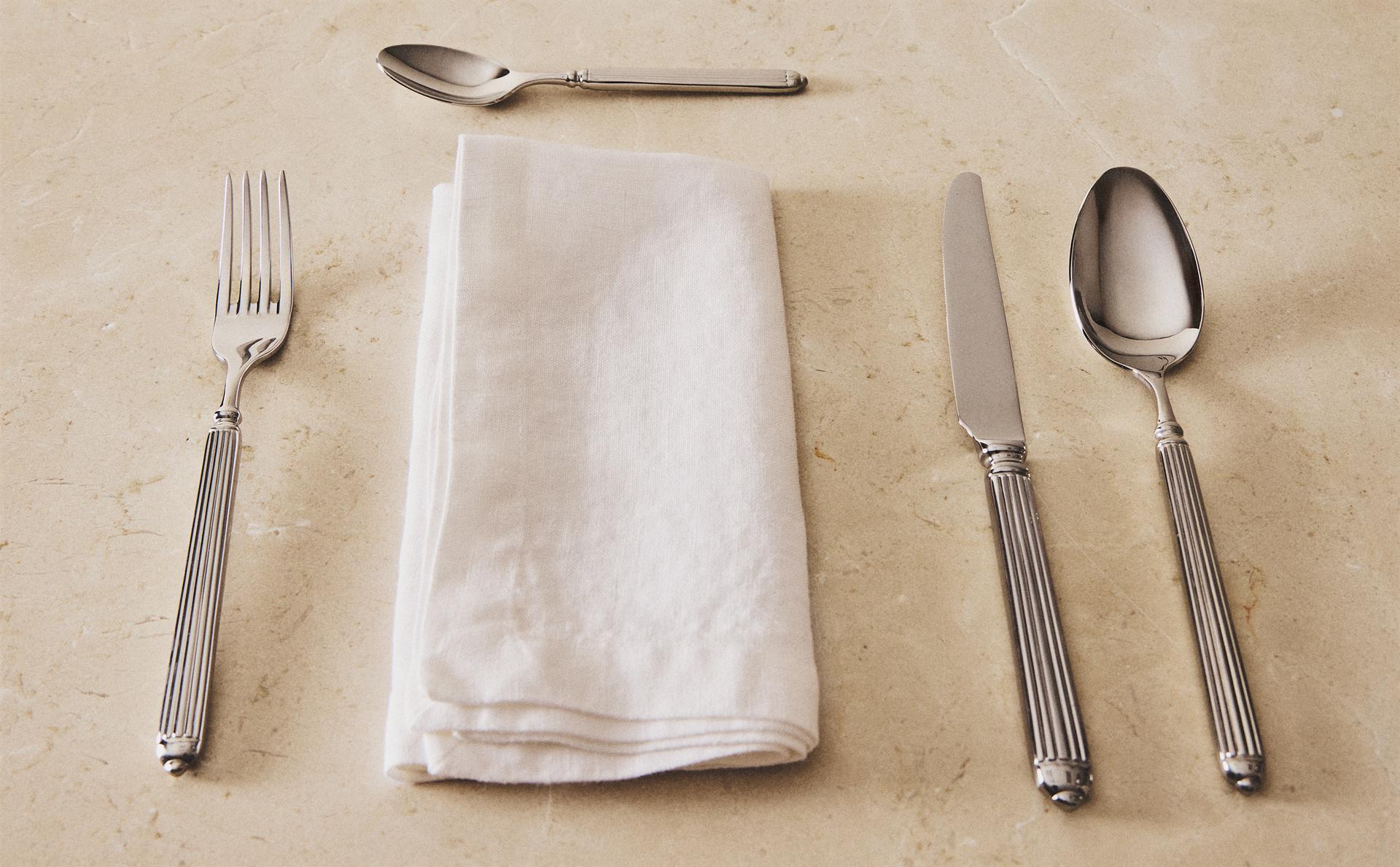 4-PIECE GROOVED STEEL CUTLERY SET