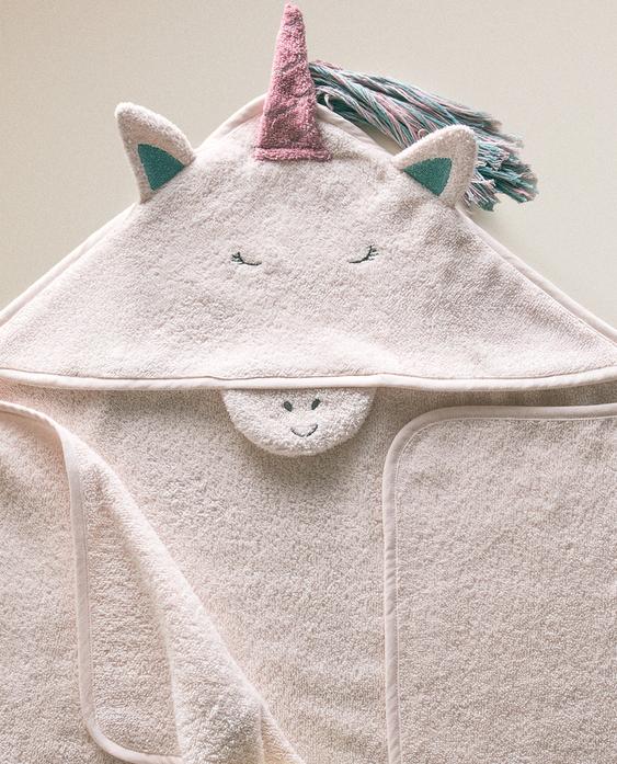 HOODED UNICORN BATH TOWEL