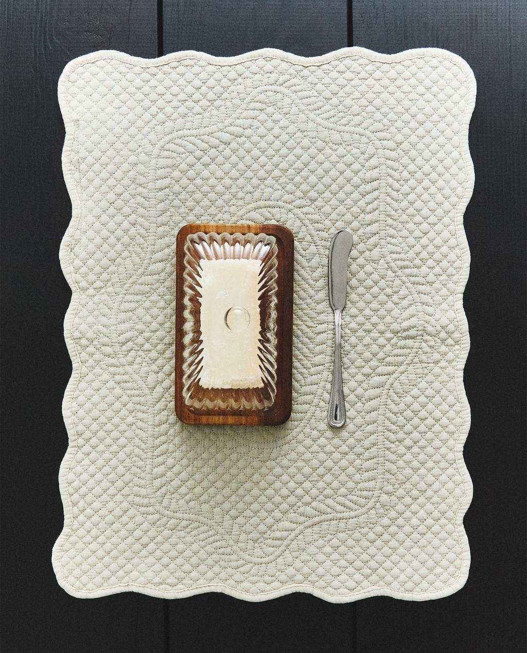 QUILTED PLACEMAT QUILTED PLACEMAT