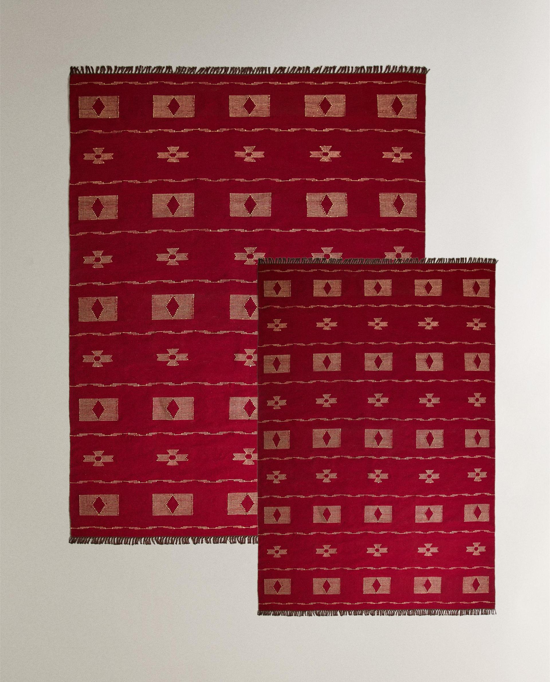 GEOMETRIC PRINT WOOL AND RAFFIA RUG GEOMETRIC PRINT WOOL AND RAFFIA RUG