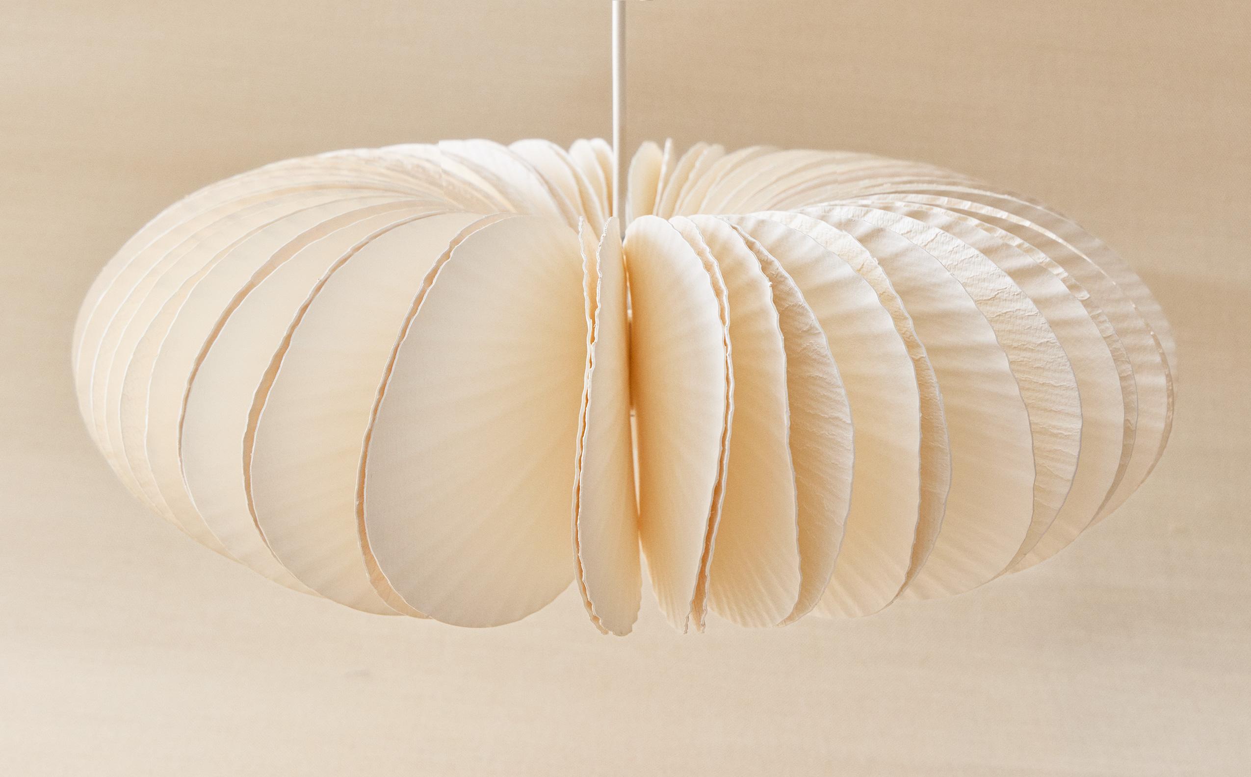 CEILING LAMP WITH SHEETS OF PAPER X FANGLU LIN