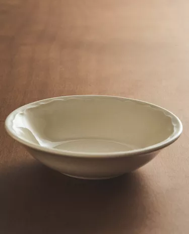 凸饰边沿陶碗