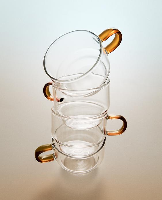 BOROSILICATE GLASS CUP TOWER WITH COLOURED HANDLE (SET OF 4) BOROSILICATE GLASS CUP TOWER WITH COLOURED HANDLE (SET OF 4)