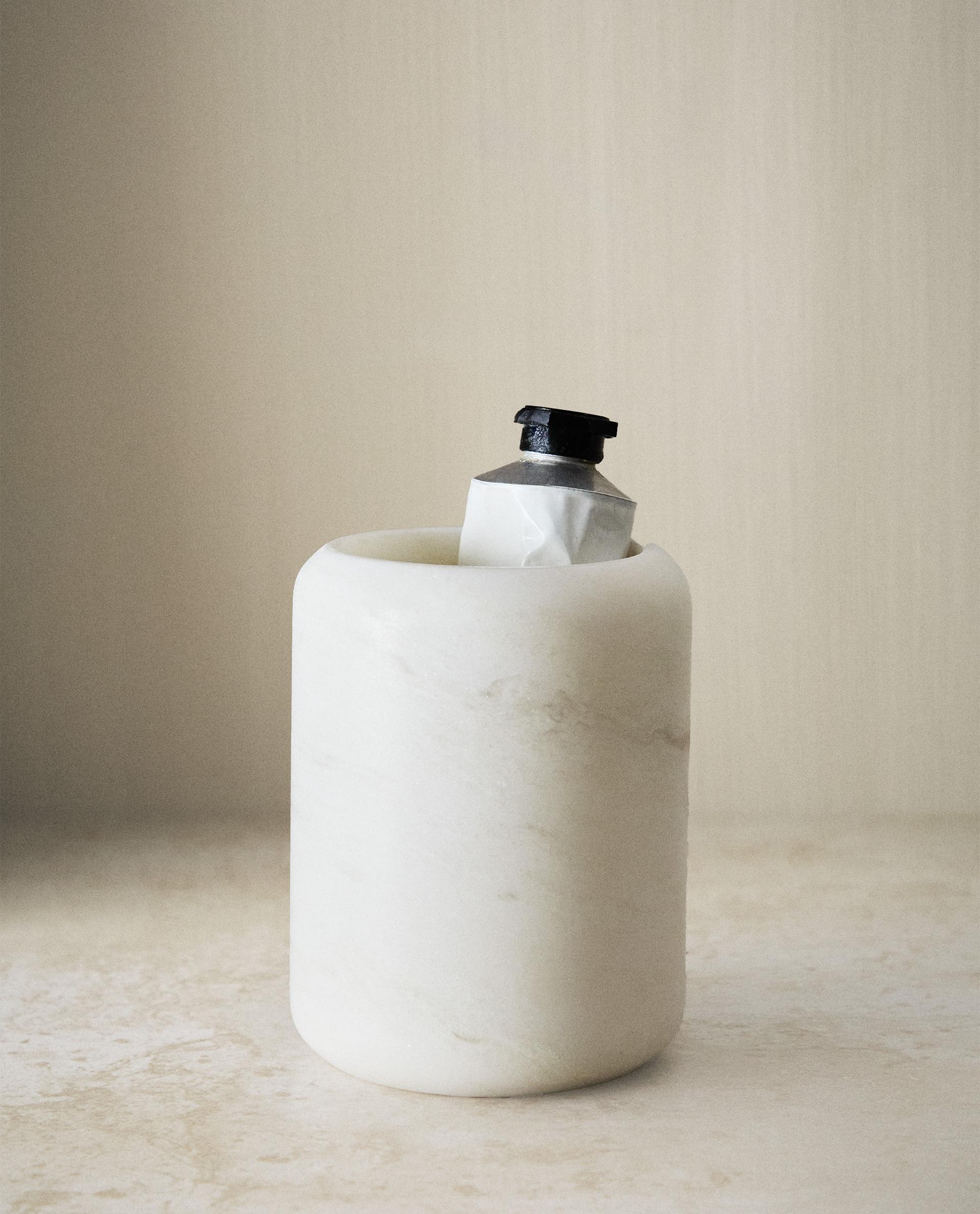 WHITE MARBLE BATHROOM TUMBLER WHITE MARBLE BATHROOM TUMBLER