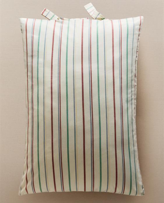 KIDS' MULTICOLOURED STRIPE PILLOWCASE KIDS' MULTICOLOURED STRIPE PILLOWCASE