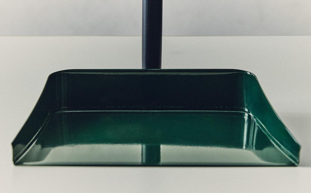 WOODEN DUSTPAN WOODEN DUSTPAN