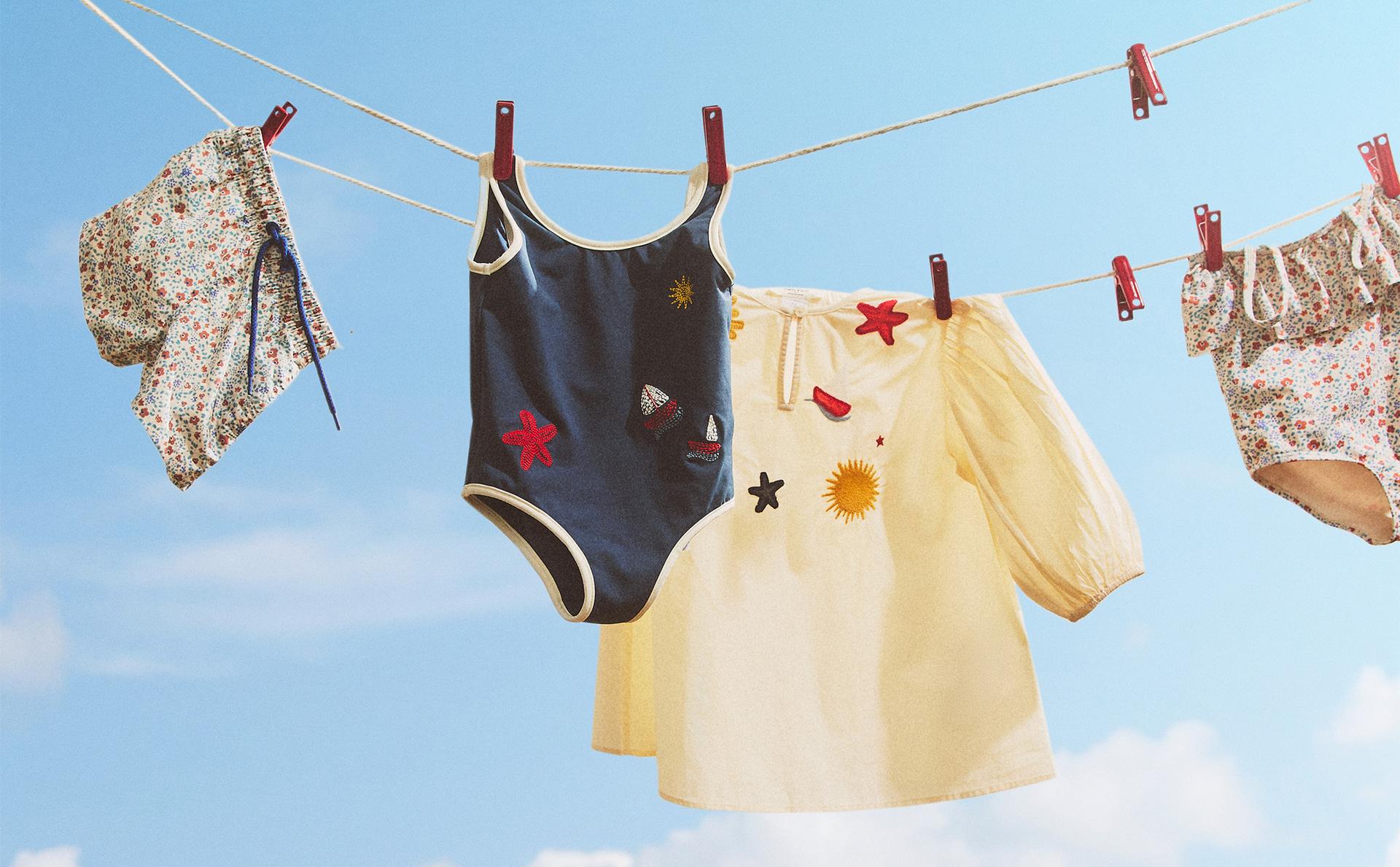 KIDS' BEACH CLOTHING