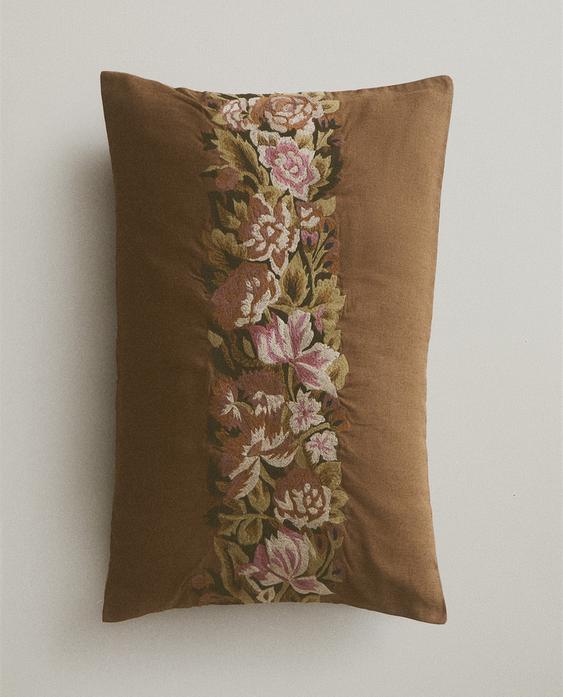 EMBROIDERED CUSHION COVER