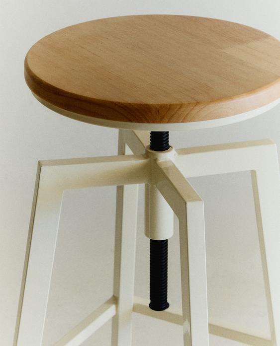 WOOD AND METAL SWIVEL BAR STOOL WOOD AND METAL SWIVEL BAR STOOL