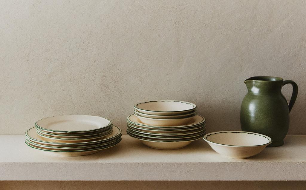 EARTHENWARE DINNER SET WITH CONTRAST RIM EARTHENWARE DINNER SET WITH CONTRAST RIM