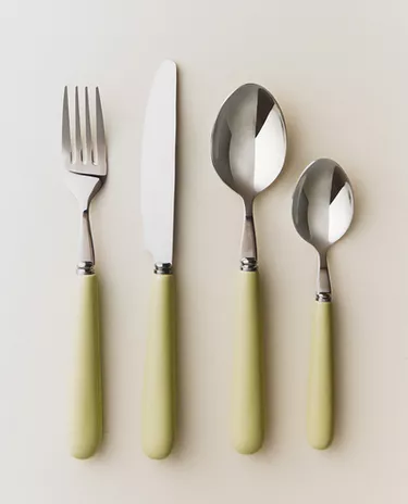 4-PIECE CUTLERY SET WITH CERAMIC HANDLE