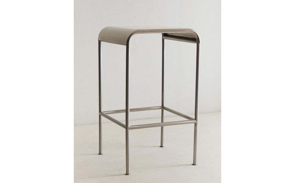 STAINLESS STEEL BAR STOOL