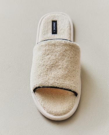 TERRY SLIDERS WITH PIPING