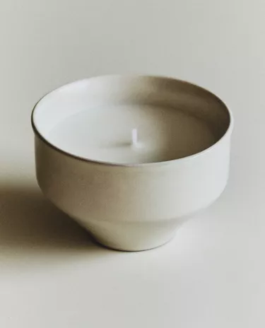 (230 G) LAVENDER & ORANGE SCENTED CANDLE