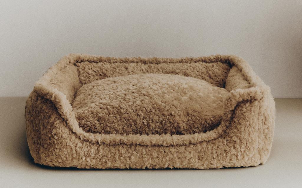 FAUX SHEARLING PET BED FAUX SHEARLING PET BED