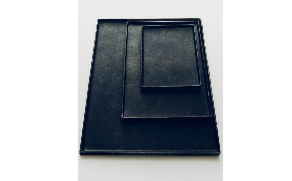 DECORATIVE METAL TRAY