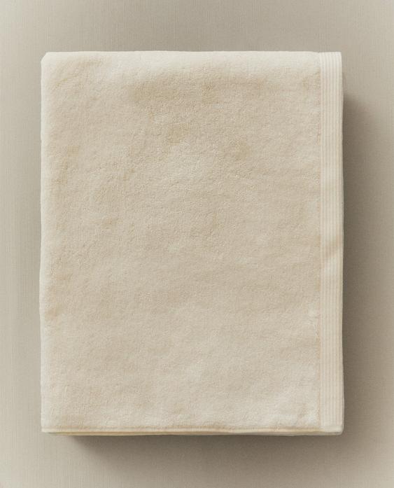 丝绸混纺浴室毛巾 (600 克/平方米)