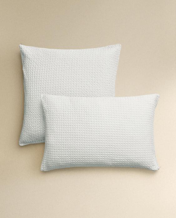 WAFFLE-KNIT PILLOWCASE WAFFLE-KNIT PILLOWCASE