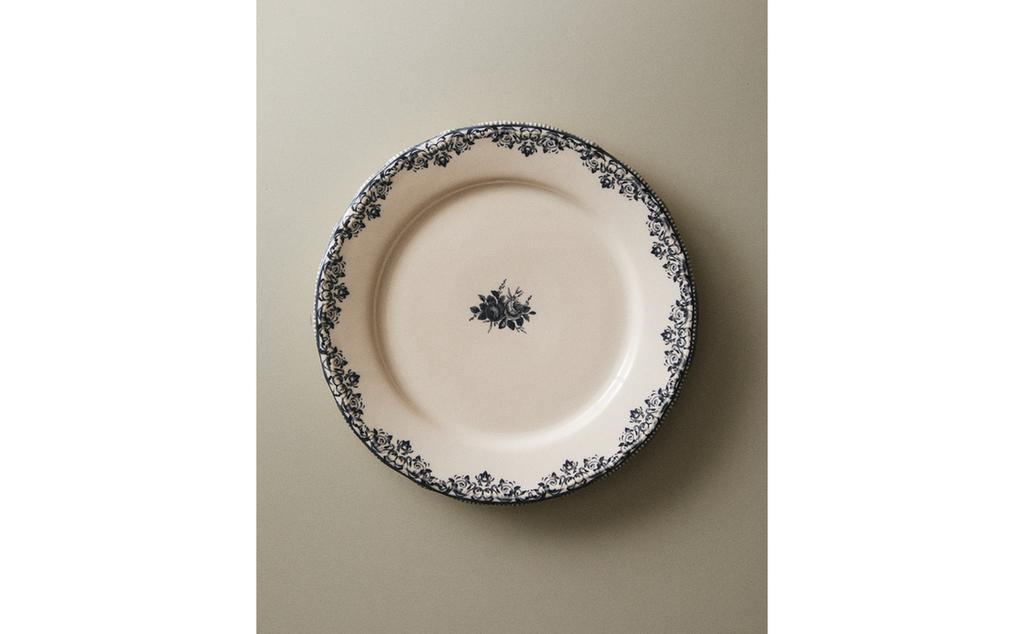 局部装饰图案甜点盘