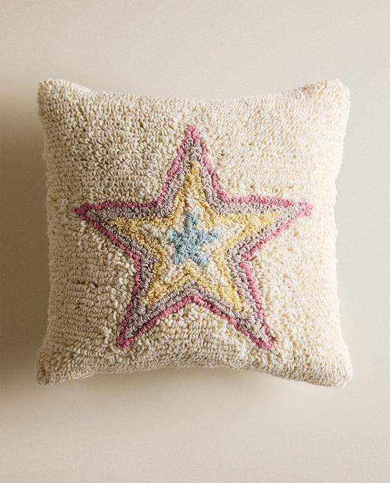 KIDS’ STAR CUSHION COVER