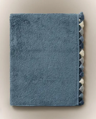 BATH TOWEL WITH TASSELS
