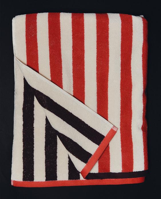 REVERSIBLE STRIPED BEACH TOWEL