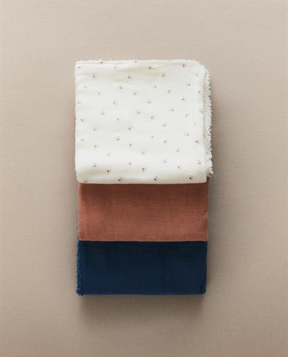 MINI FLORAL BABY TOWEL (SET OF 3) MINI FLORAL BABY TOWEL (SET OF 3)