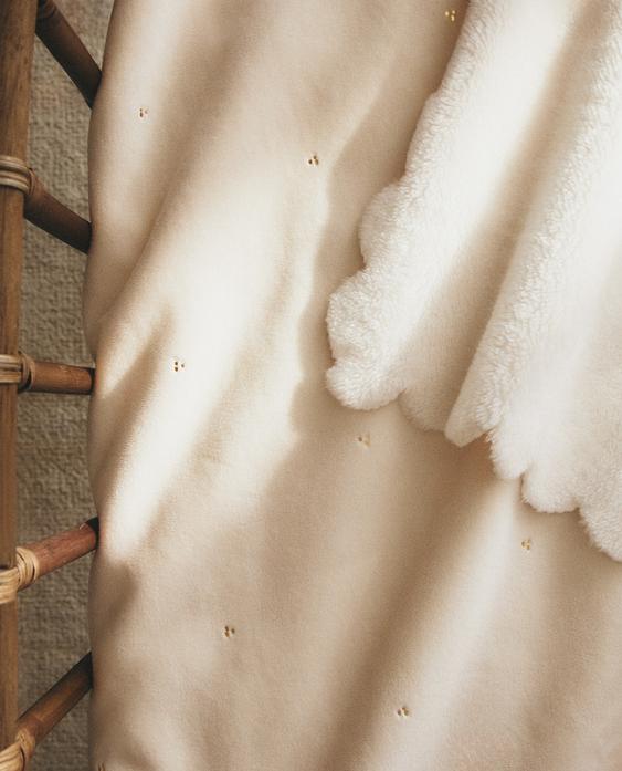 SHINY EMBROIDERED FLEECE BABY BLANKET